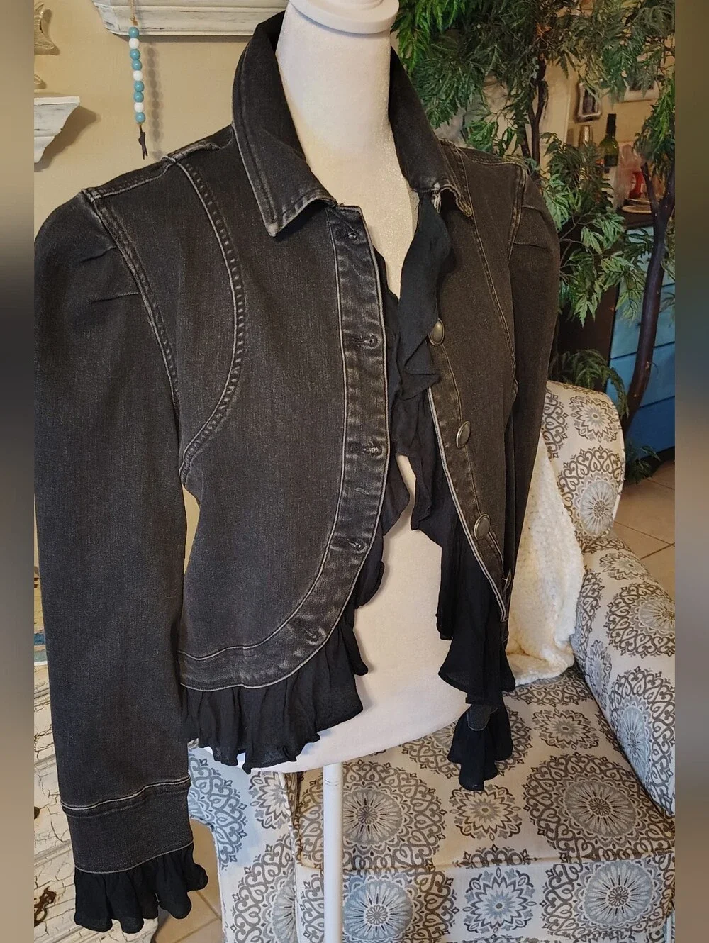 Free People Black Ruffle-Trim Suki Denim Jacket Boho Festival Cropped - Picture 2 of 10